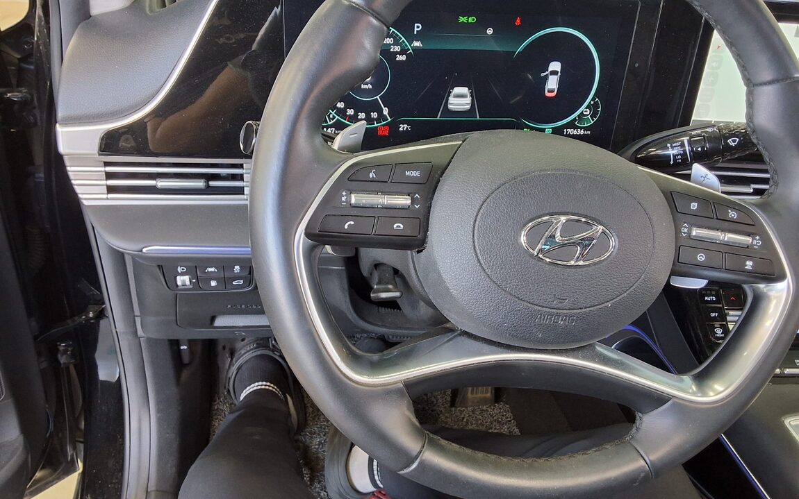 HYUNDAI THE NEW GRANDEUR IG HYBRID 2.4 HEV LE BLANC 2023 - zdjęcie 17