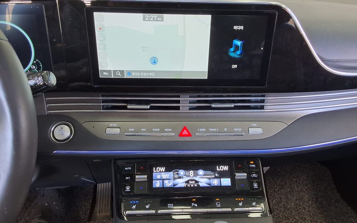 HYUNDAI THE NEW GRANDEUR IG HYBRID 2.4 HEV LE BLANC 2023 - zdjęcie 18