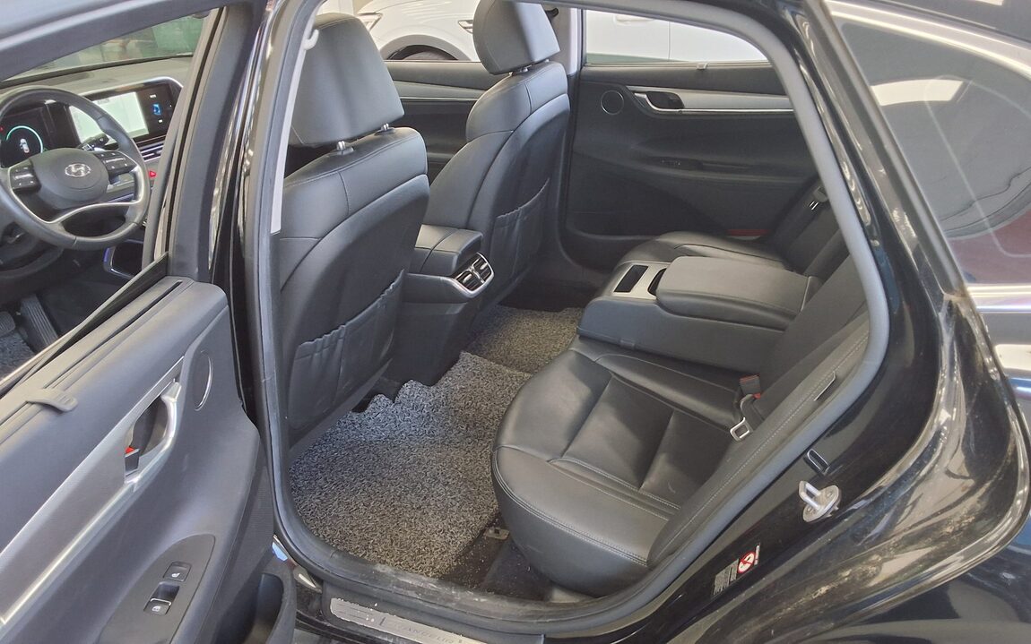 HYUNDAI THE NEW GRANDEUR IG HYBRID 2.4 HEV LE BLANC 2023 - zdjęcie 12