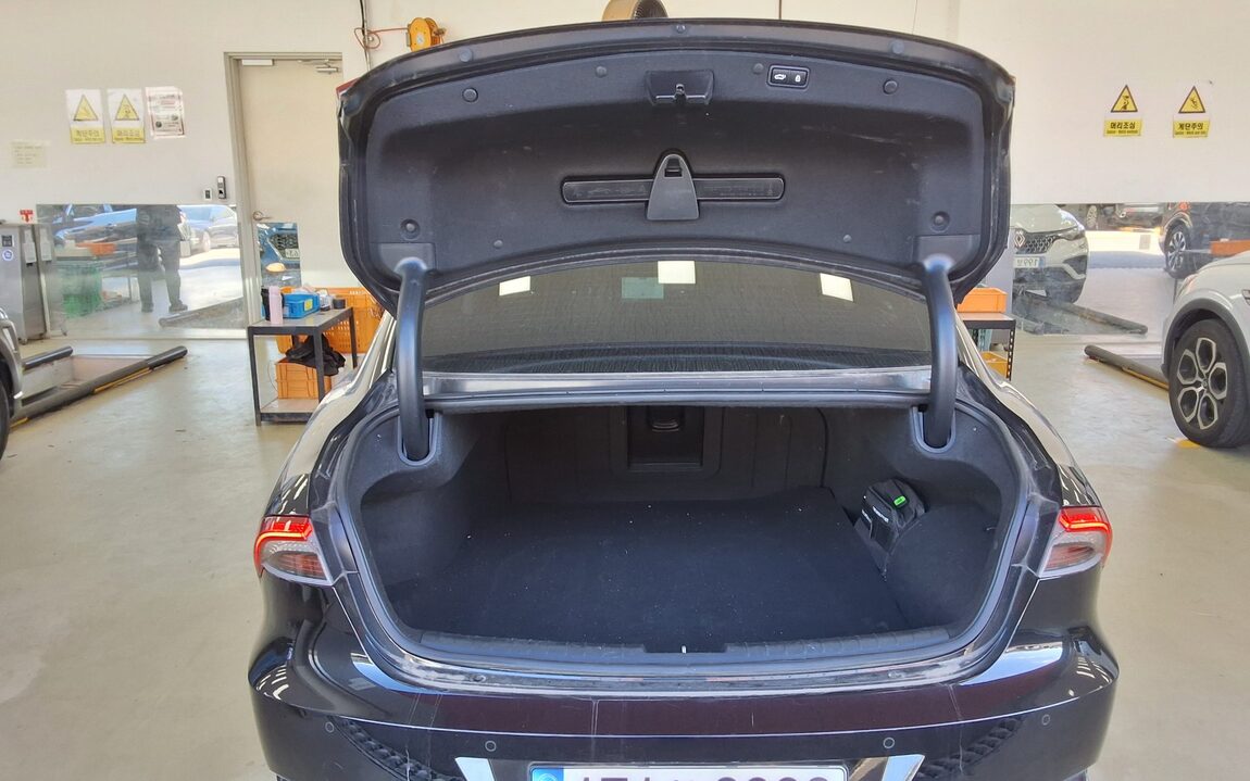 HYUNDAI THE NEW GRANDEUR IG HYBRID 2.4 HEV LE BLANC 2023 - zdjęcie 15