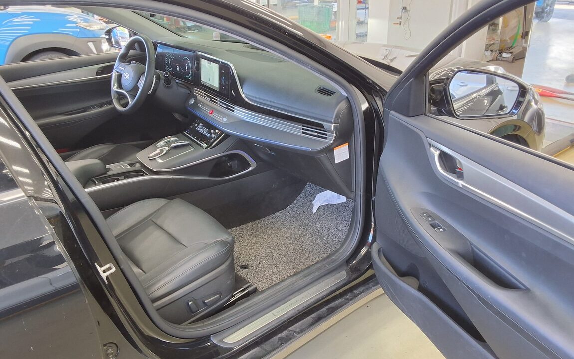 HYUNDAI THE NEW GRANDEUR IG HYBRID 2.4 HEV LE BLANC 2023 - zdjęcie 14