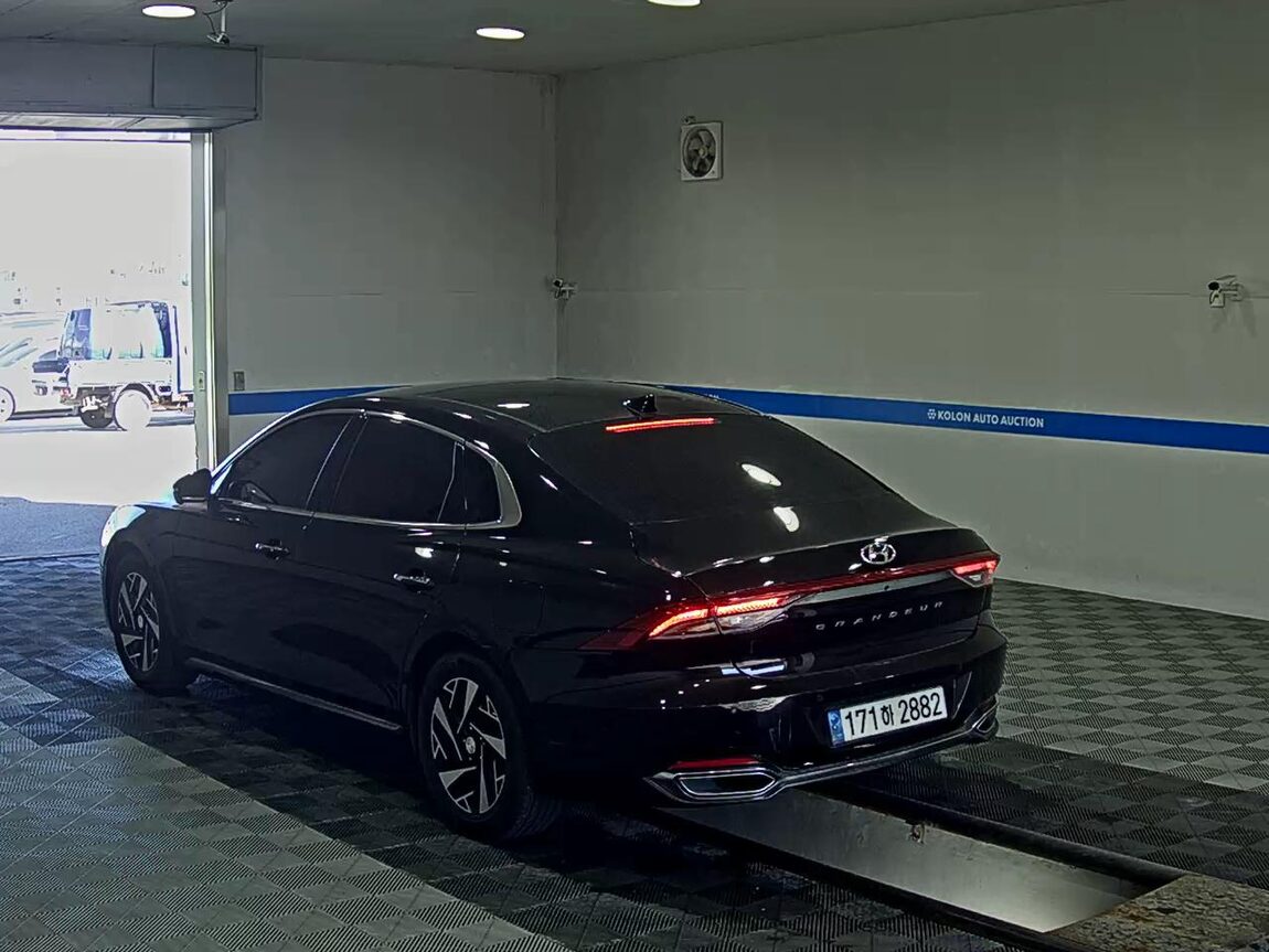 HYUNDAI THE NEW GRANDEUR IG HYBRID 2.4 HEV LE BLANC 2023 - zdjęcie 6