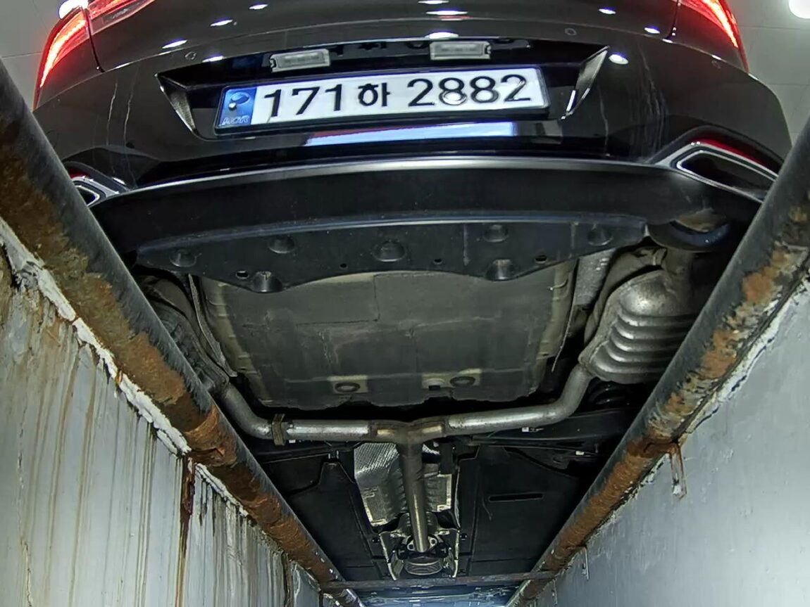 HYUNDAI THE NEW GRANDEUR IG HYBRID 2.4 HEV LE BLANC 2023 - zdjęcie 8