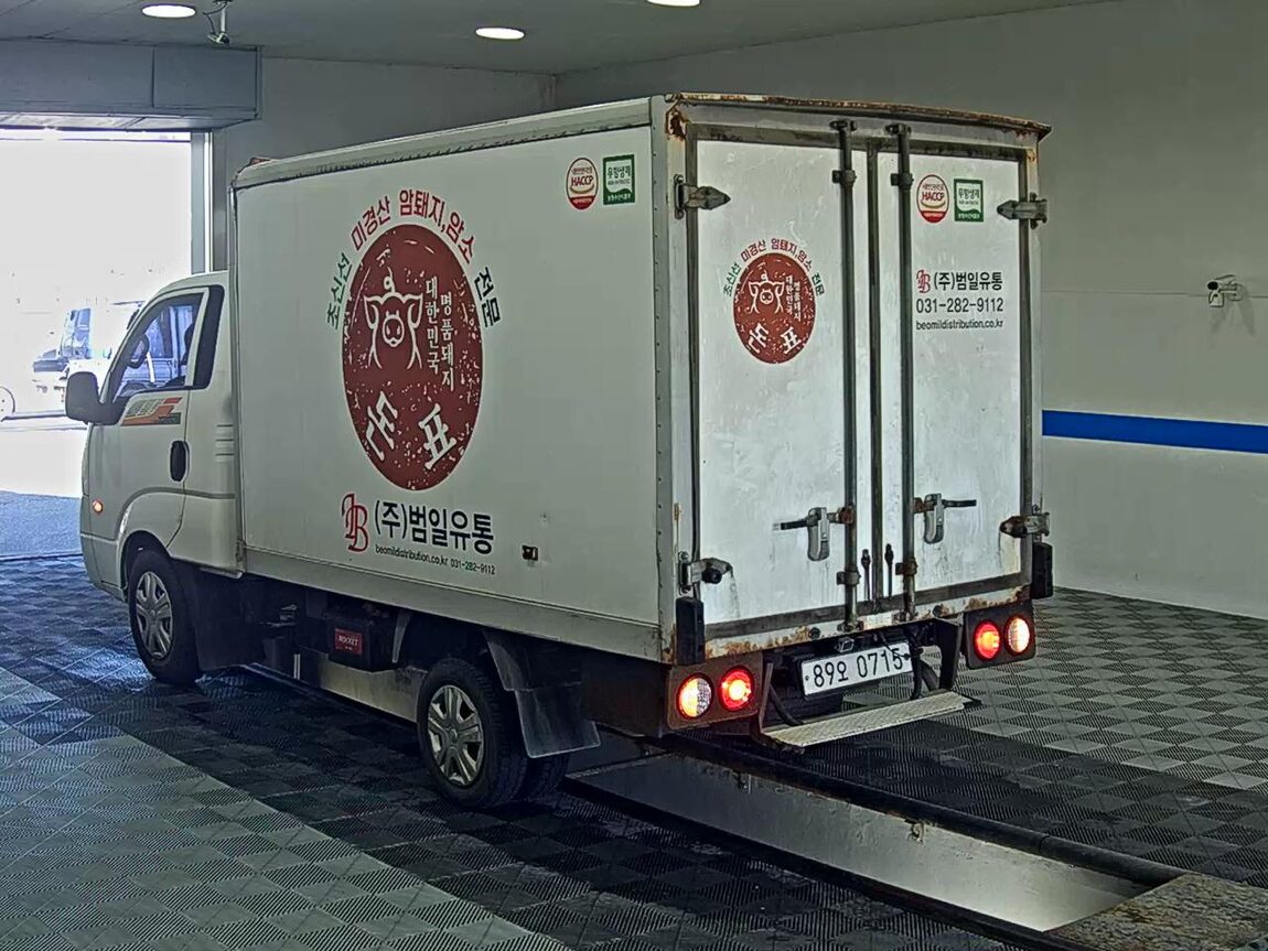 KIA BONGO III CARGO FREEZER BOX TRUCK 1 TON KING CAB 2018 - zdjęcie 6