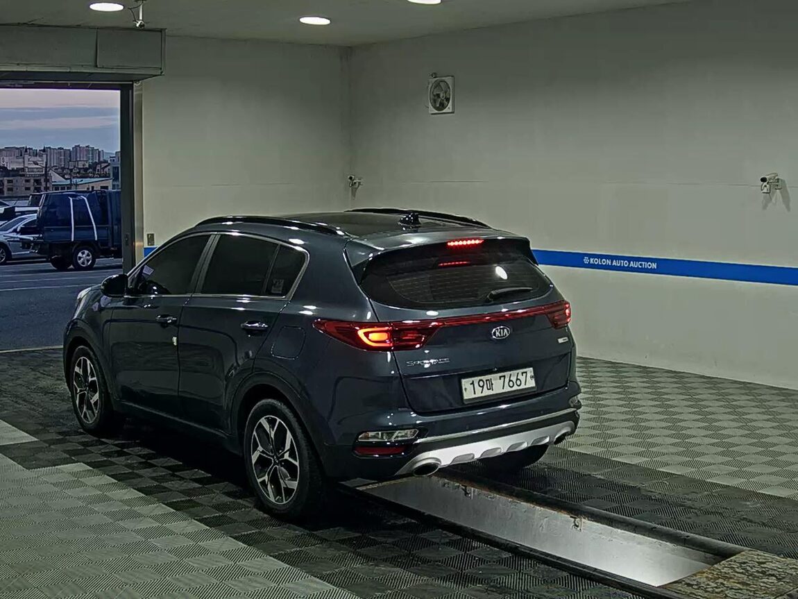KIA SPORTAGE THE BOLD 1.6 DIESEL 2WD PRESTIGE 2019 - zdjęcie 6