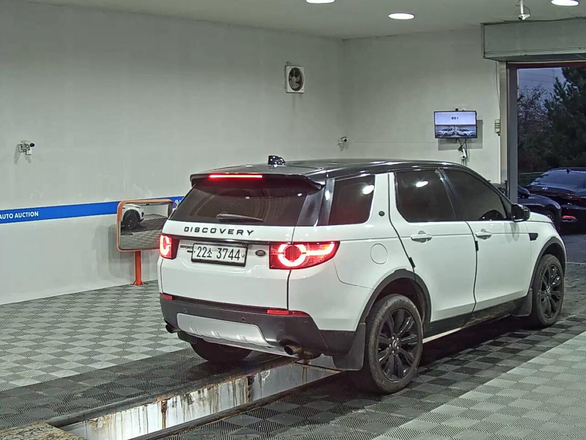 LAND ROVER DISCOVERY SPORT 2.0 TD4 HSE LUXURY 2018 - zdjęcie 5