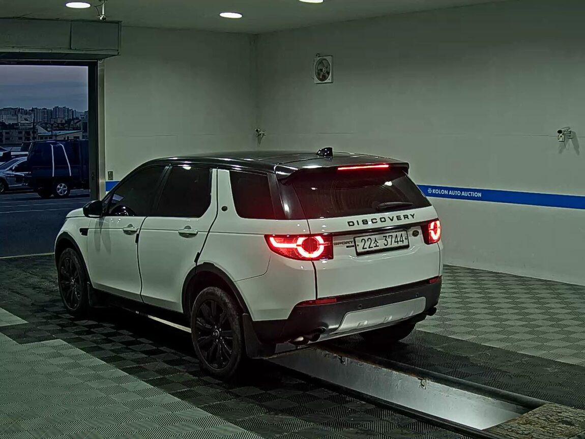 LAND ROVER DISCOVERY SPORT 2.0 TD4 HSE LUXURY 2018 - zdjęcie 6