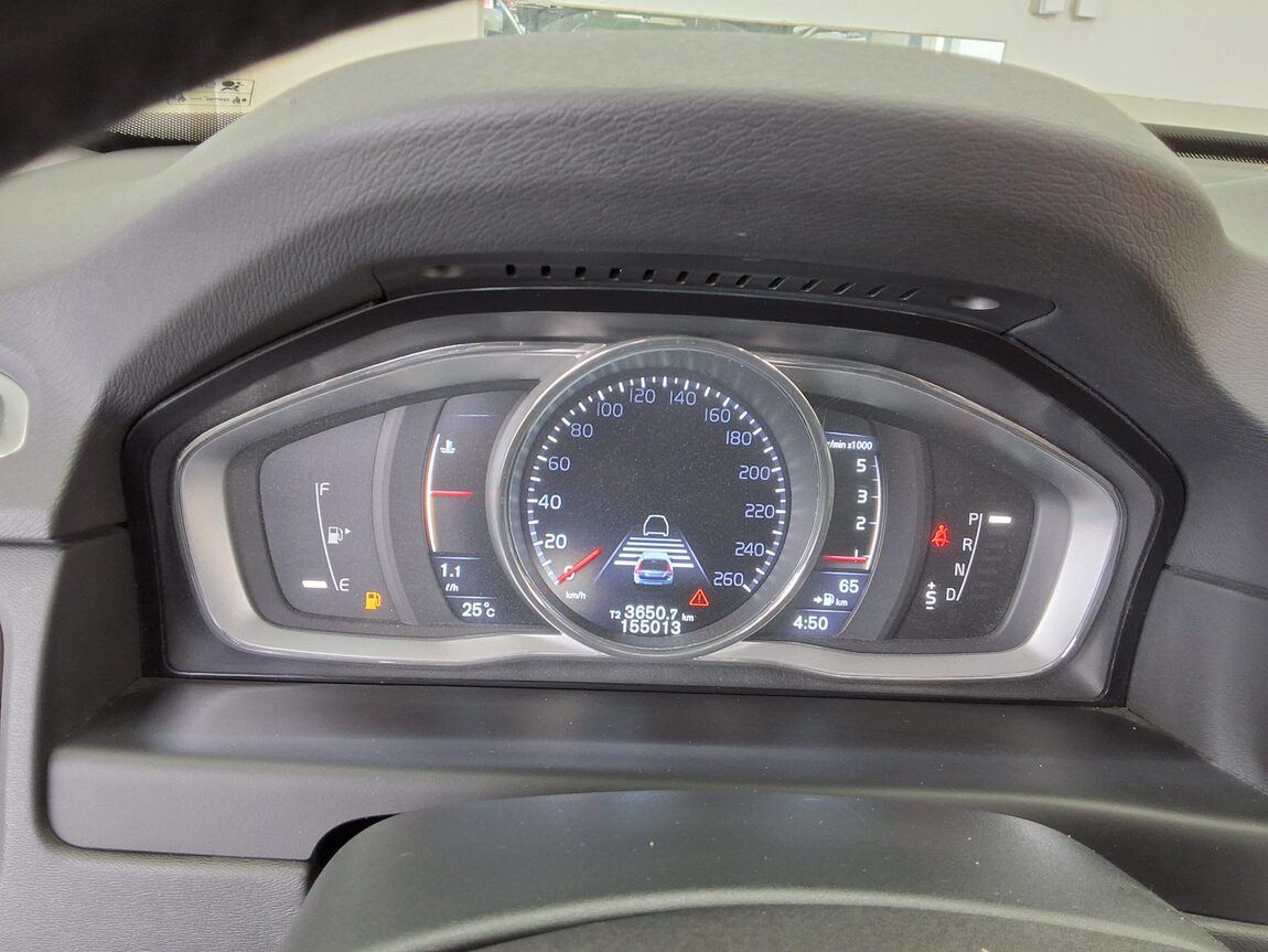 VOLVO XC70 D5 AWD SUMMUM 2016 - zdjęcie 17
