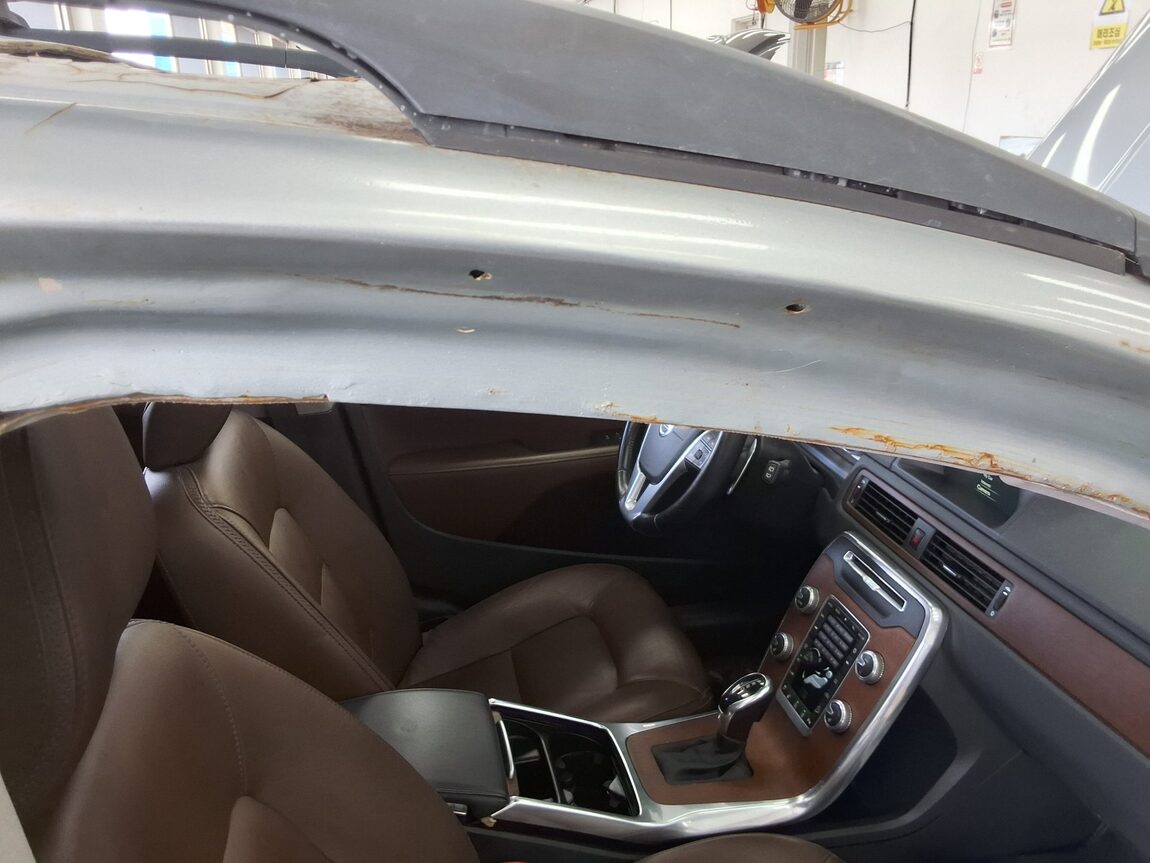 VOLVO XC70 D5 AWD SUMMUM 2016 - zdjęcie 31