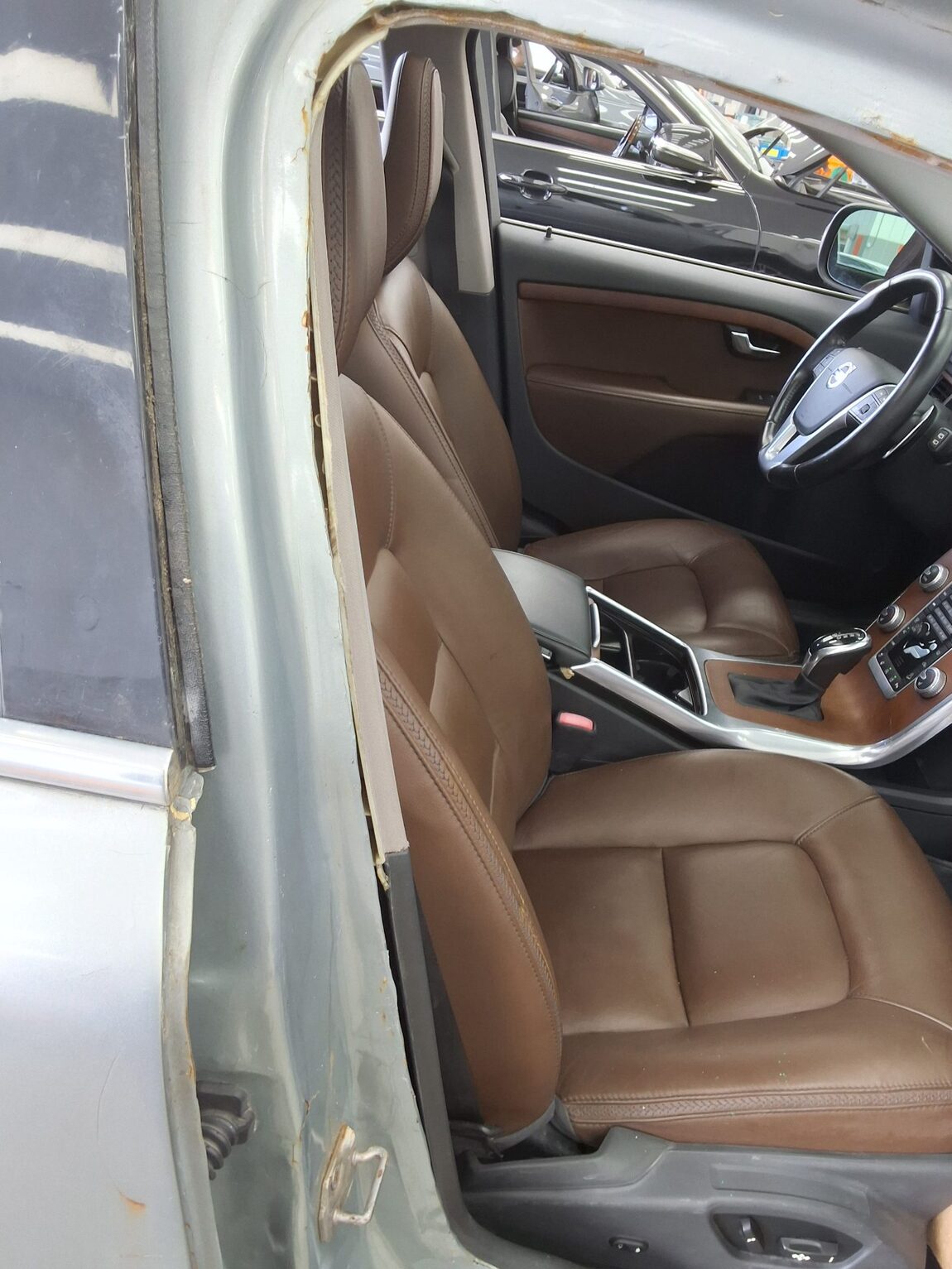 VOLVO XC70 D5 AWD SUMMUM 2016 - zdjęcie 32