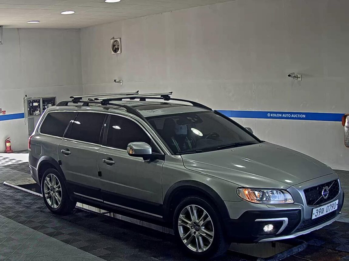 VOLVO XC70 D5 AWD SUMMUM 2016 - zdjęcie 3