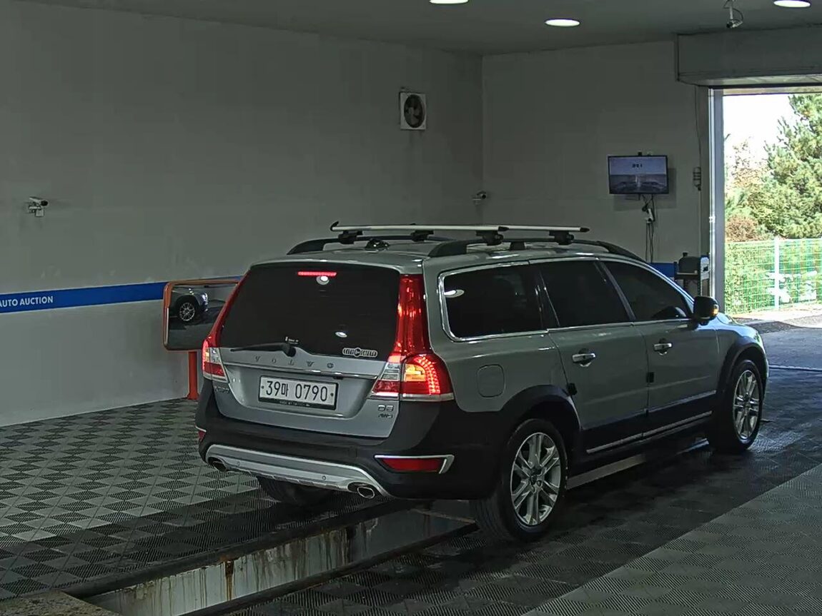 VOLVO XC70 D5 AWD SUMMUM 2016 - zdjęcie 5