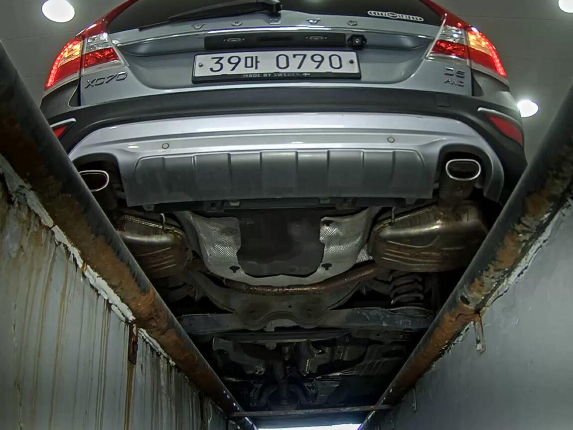 VOLVO XC70 D5 AWD SUMMUM 2016 - zdjęcie 8