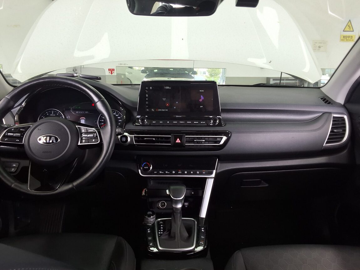 KIA SELTOS 1.6 GASOLINE 2WD SIGNATURE 2022 - zdjęcie 11