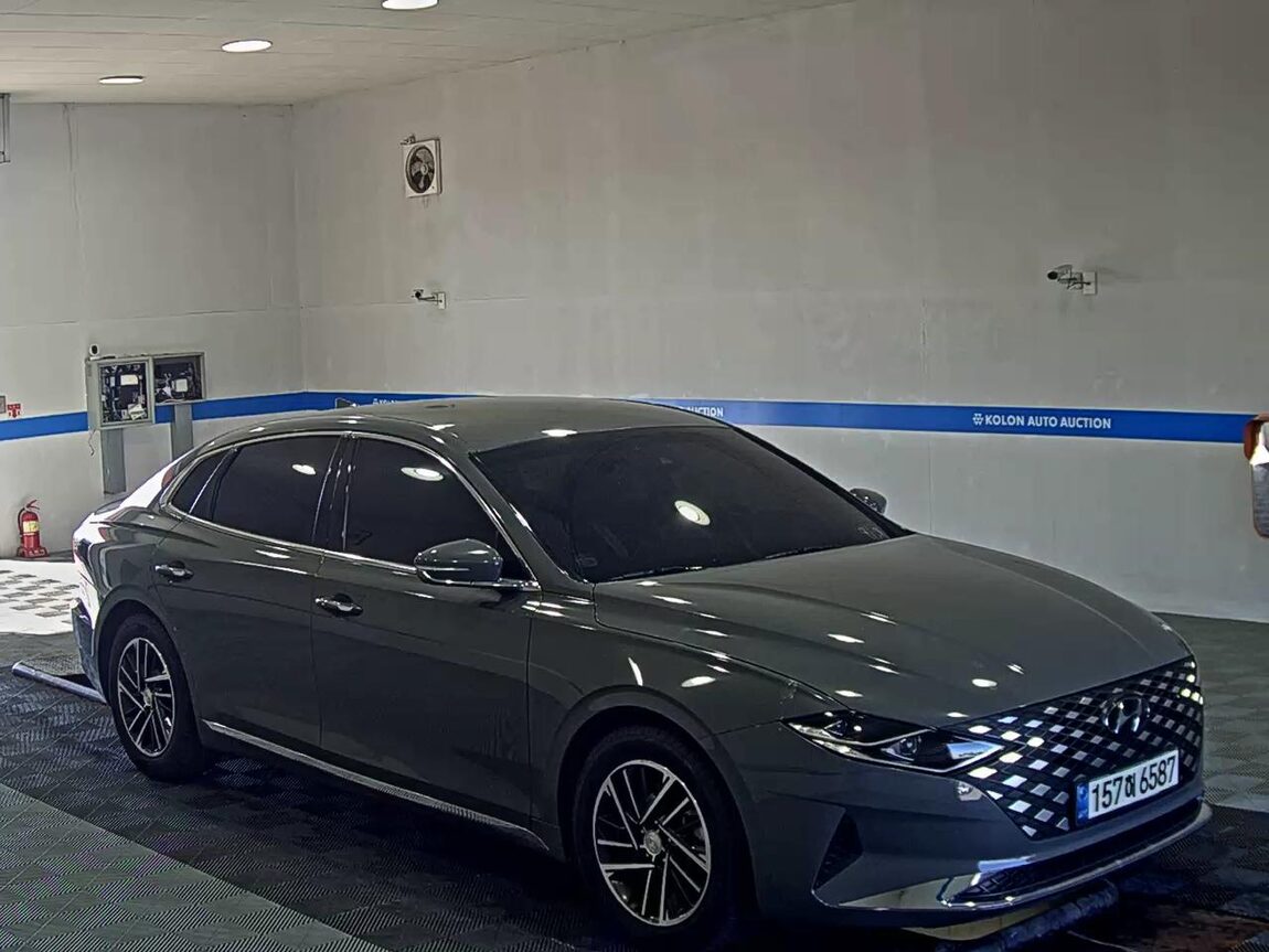 HYUNDAI THE NEW GRANDEUR IG GASOLINE 2.5 PREMIUM CHOICE 2021 - zdjęcie 3