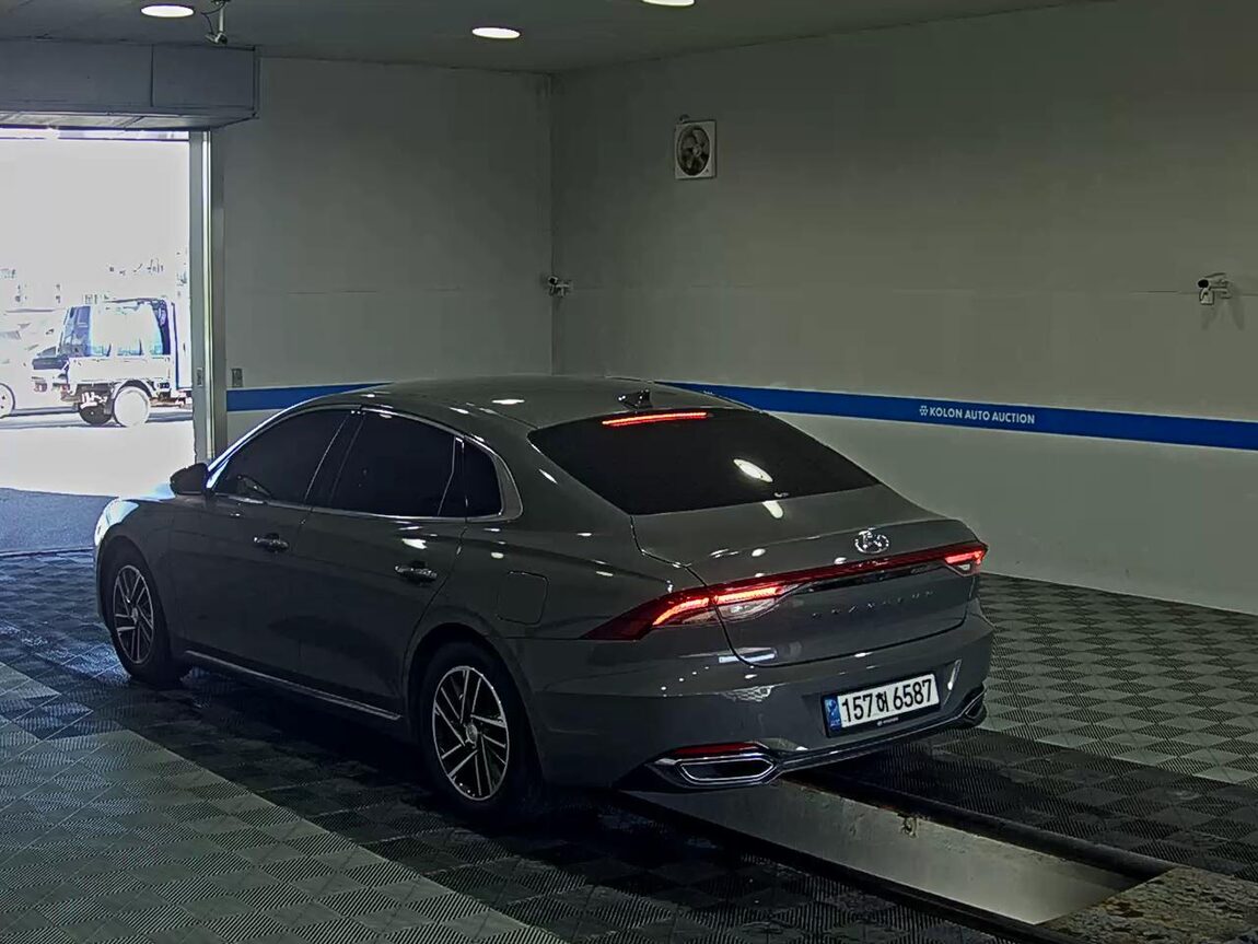 HYUNDAI THE NEW GRANDEUR IG GASOLINE 2.5 PREMIUM CHOICE 2021 - zdjęcie 6