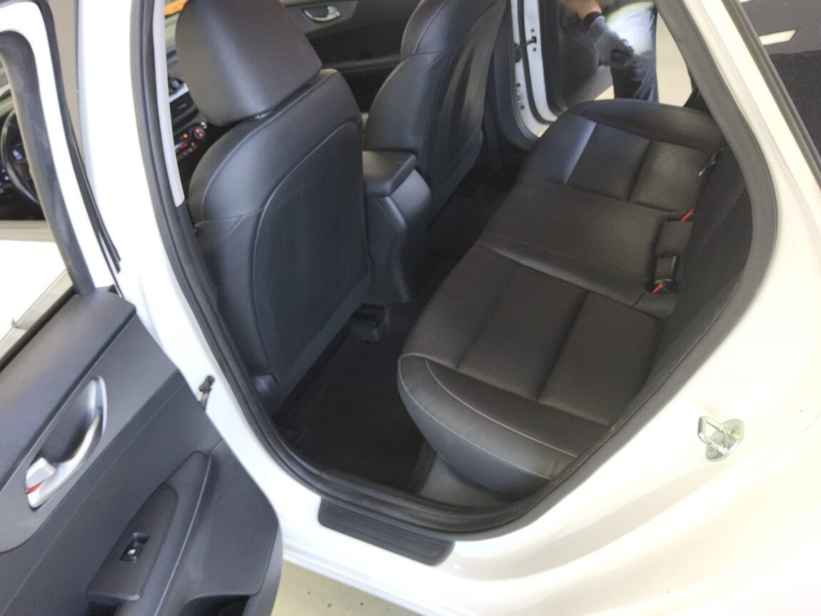KIA ALL NEW K3 1.6 GASOLINE LUXURY 2020 - zdjęcie 12