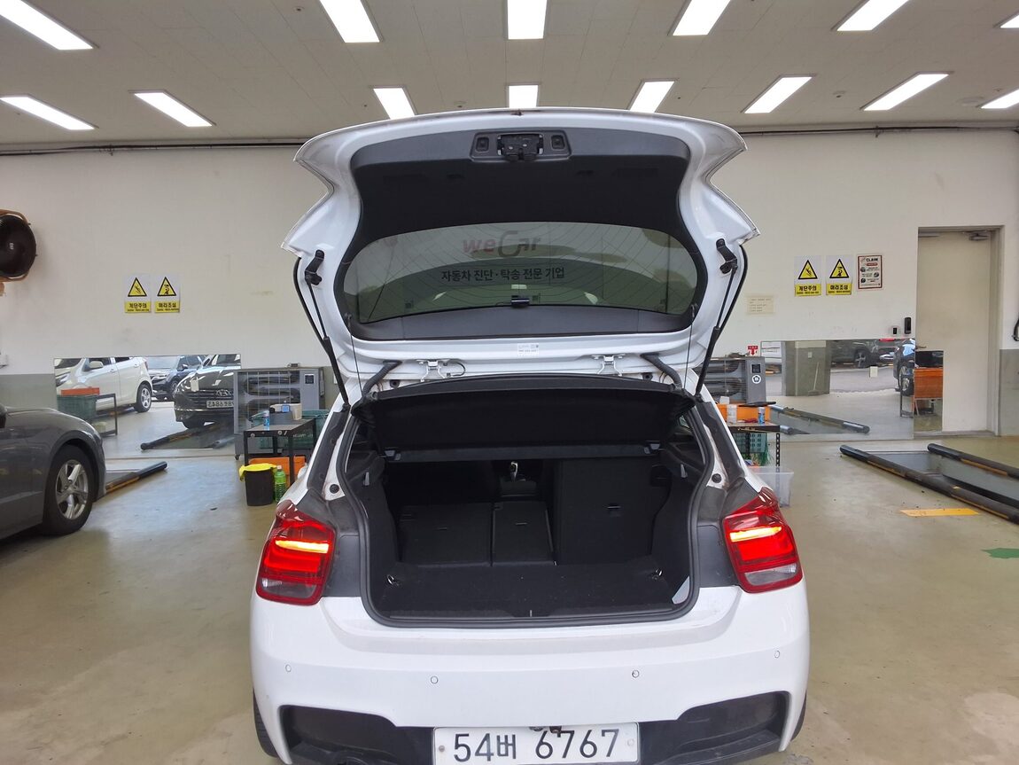 BMW 1 SERIES (2ND GEN) 5-DOOR 120d SPORT LINE 2014 - zdjęcie 15