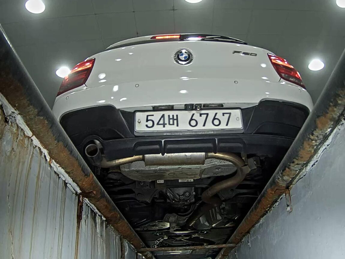 BMW 1 SERIES (2ND GEN) 5-DOOR 120d SPORT LINE 2014 - zdjęcie 8