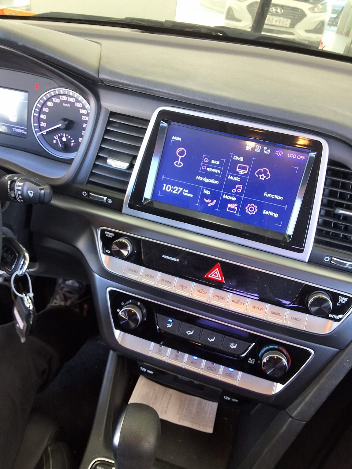HYUNDAI LF SONATA NEW RISE LPi RENTAL CAR STYLE 2018 - zdjęcie 17