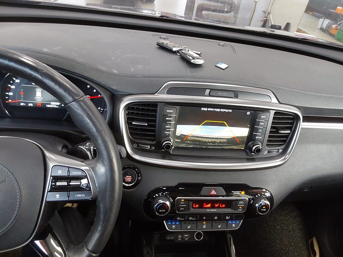 KIA THE NEW SORENTO DIESEL R2.2 2WD NOBLESSE SPECIAL 2018 - zdjęcie 17