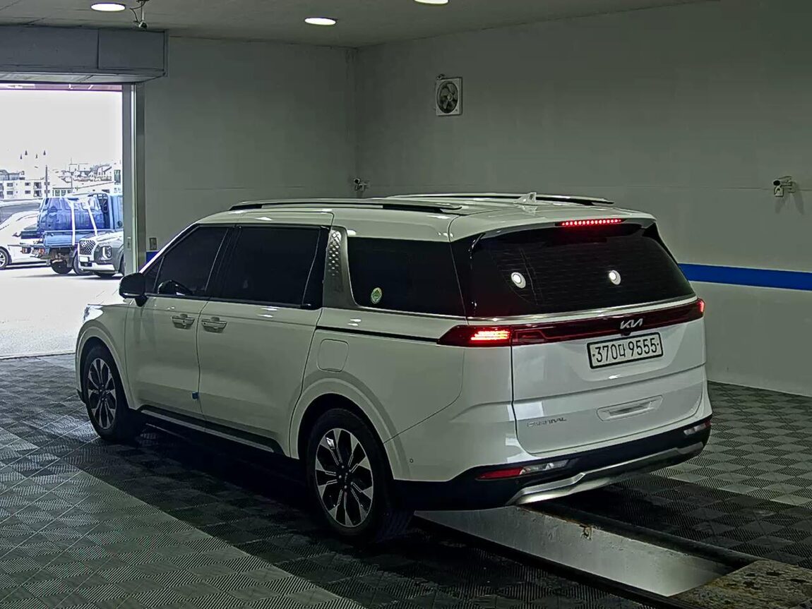 KIA NEW CARNIVAL (KA4) 9-SEATER GASOLINE NOBLESSE 2023 - zdjęcie 6