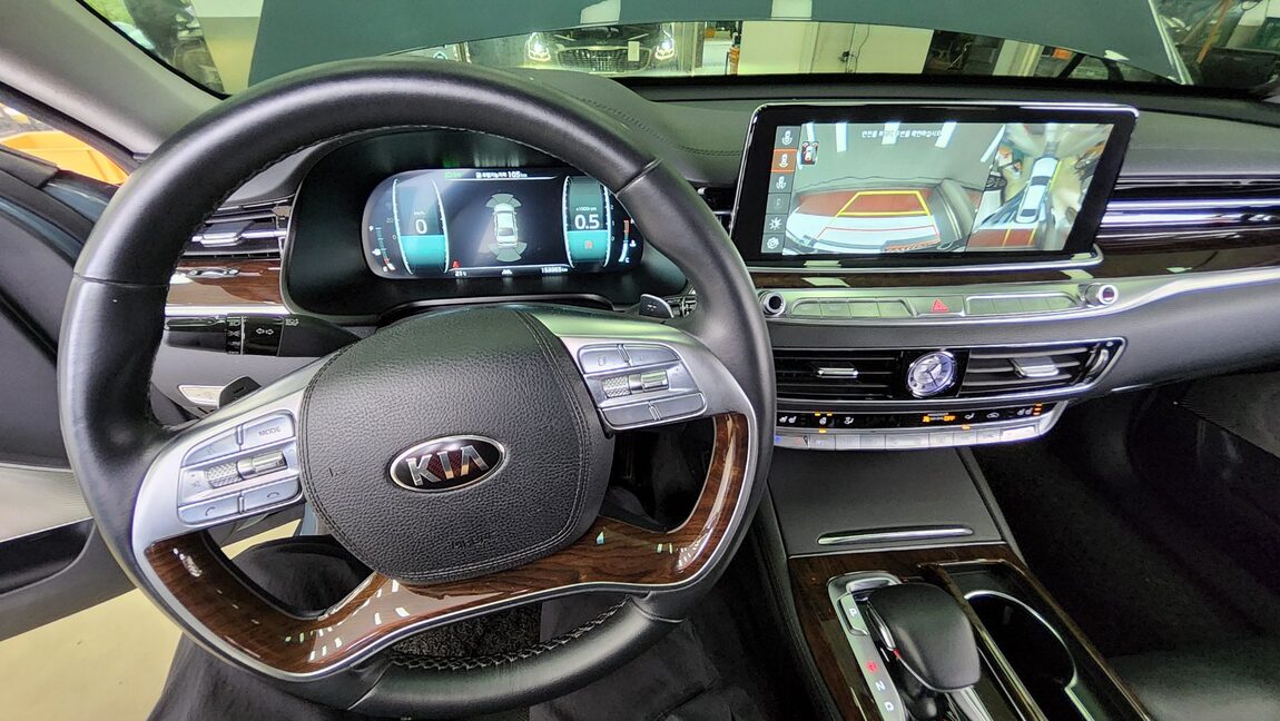KIA THE K9 (RJ) 3.8 GDI AWD PLATINUM III 2019 - zdjęcie 19