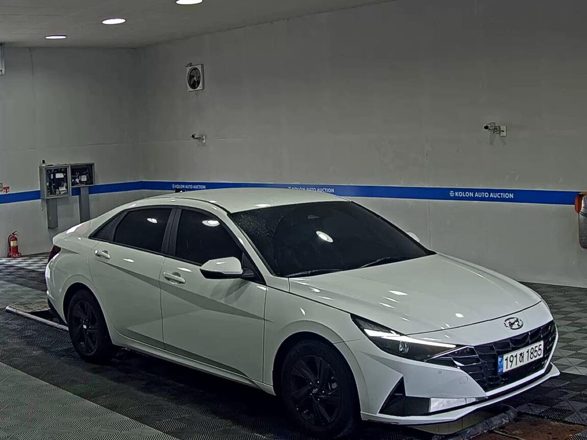 HYUNDAI AVANTE (CN7) 1.6 GASOLINE MODERN 2023 - zdjęcie 3