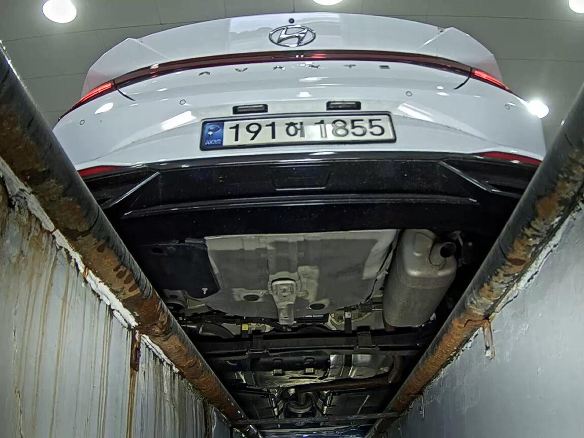 HYUNDAI AVANTE (CN7) 1.6 GASOLINE MODERN 2023 - zdjęcie 8