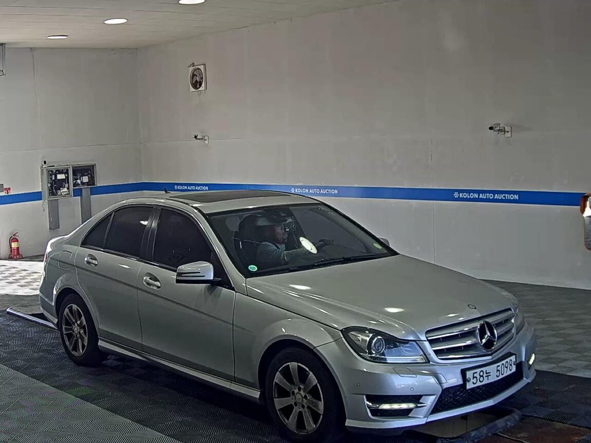 MERCEDES-BENZ C-CLASS (3RD GEN) C220 CDI 2013 - zdjęcie 3
