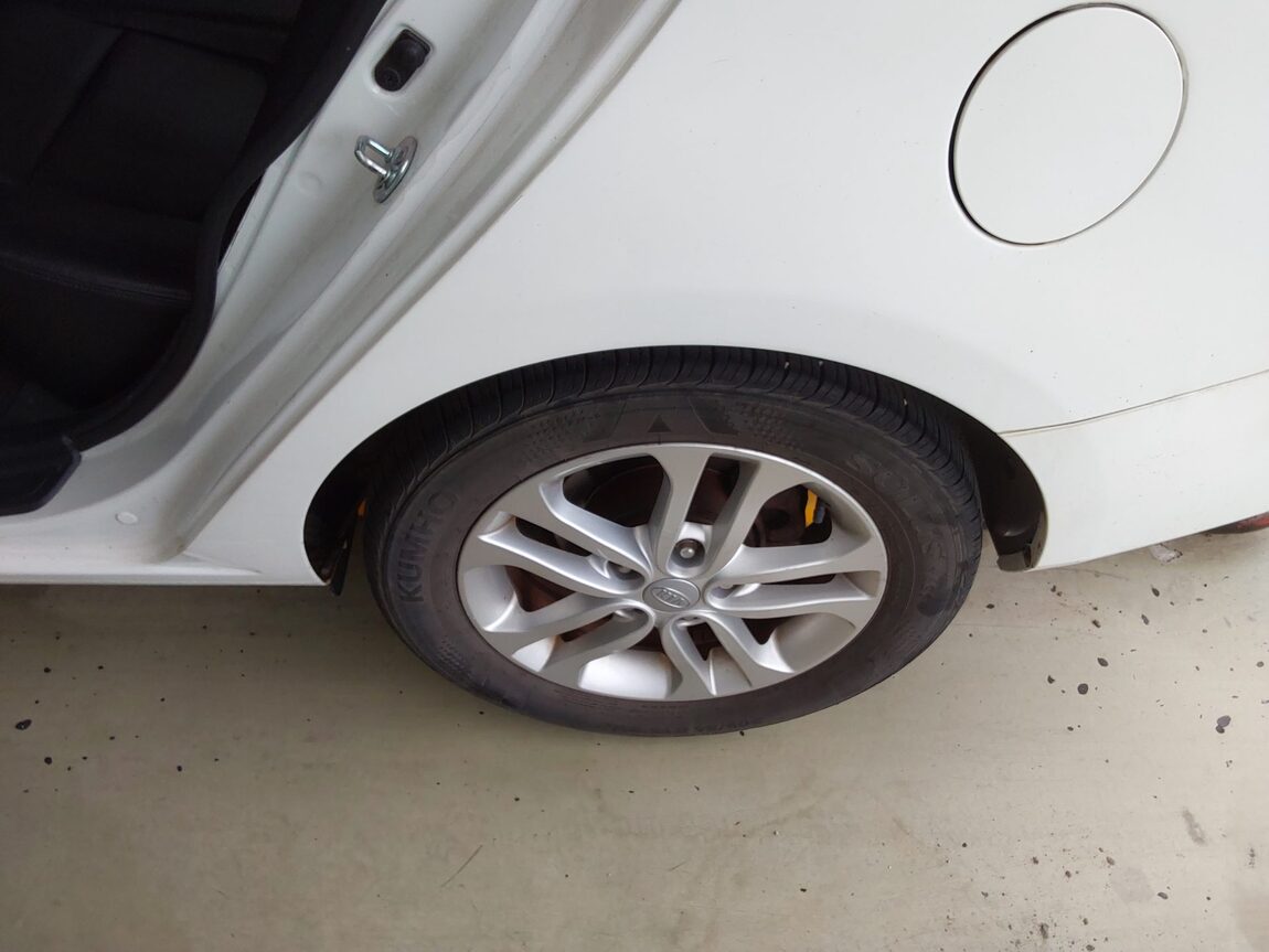 KIA FORTE 1.6 GDI LUXURY ECO PLUS 2012 - zdjęcie 22