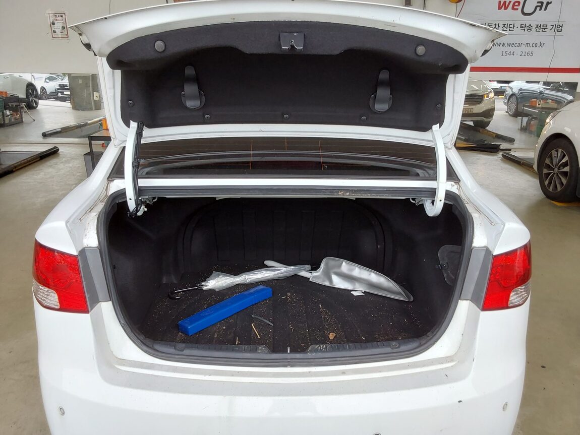 KIA FORTE 1.6 GDI LUXURY ECO PLUS 2012 - zdjęcie 15