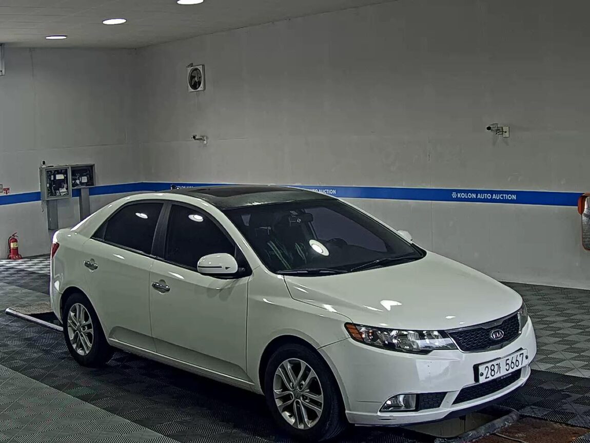 KIA FORTE 1.6 GDI LUXURY ECO PLUS 2012 - zdjęcie 3