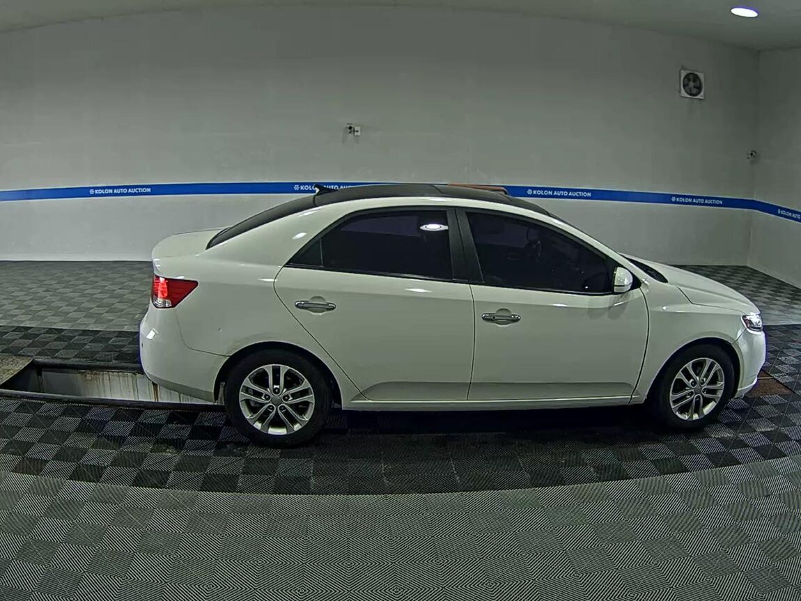 KIA FORTE 1.6 GDI LUXURY ECO PLUS 2012 - zdjęcie 4