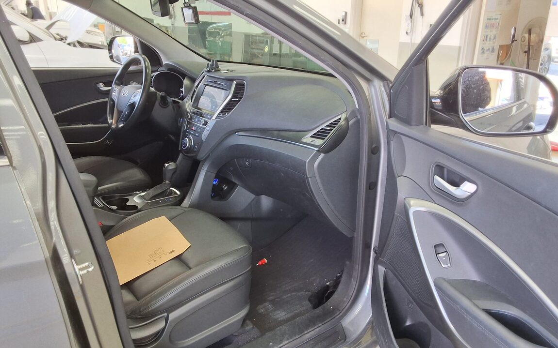 HYUNDAI SANTA FE THE PRIME DIESEL R2.0 2WD VALUE PLUS 2018 - zdjęcie 14