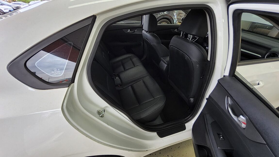 KIA ALL NEW K3 1.6 GASOLINE LUXURY 2020 - zdjęcie 13