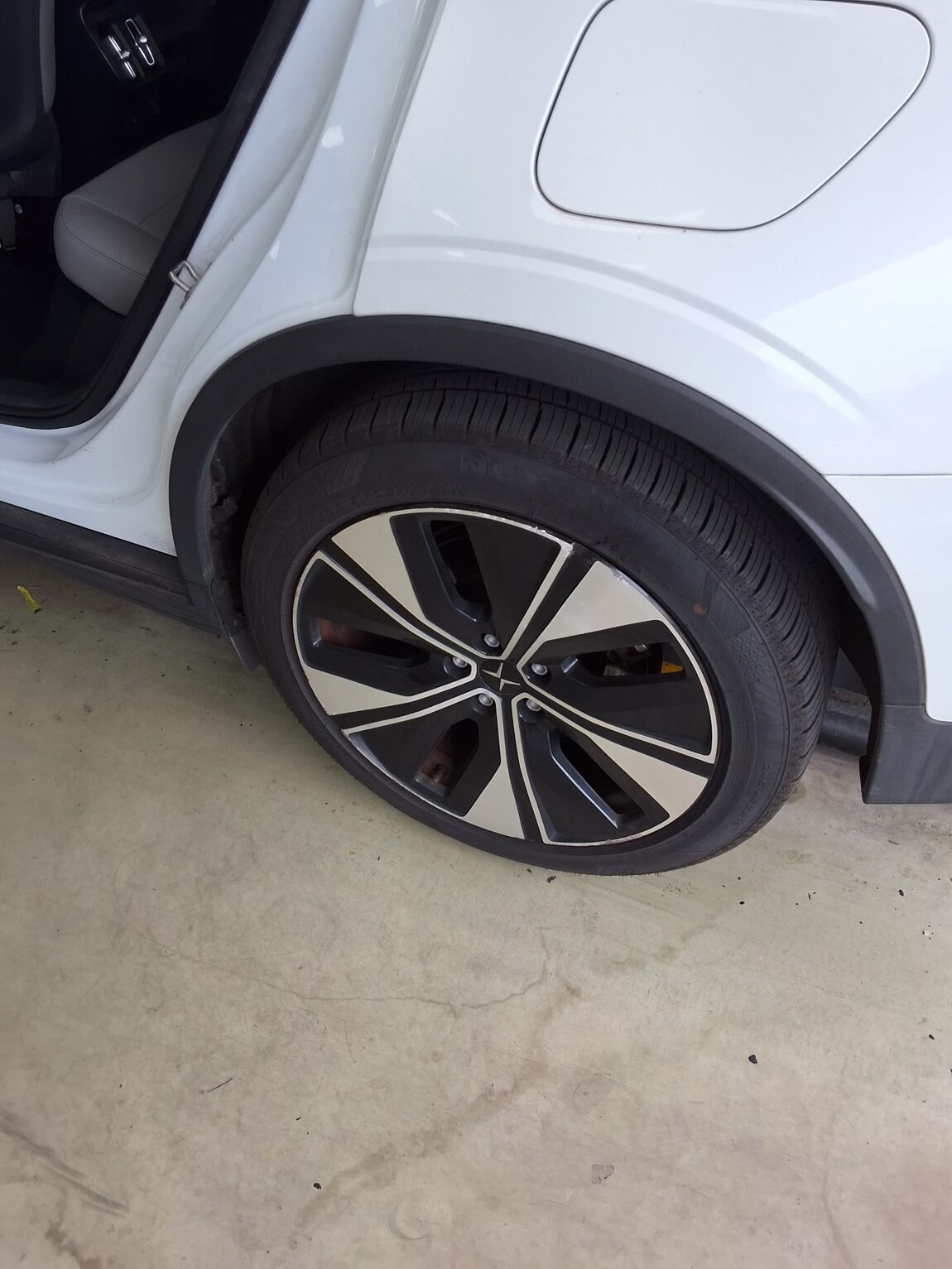 POLESTAR POLESTAR 2 LONG RANGE SINGLE MOTOR 2023 - zdjęcie 24