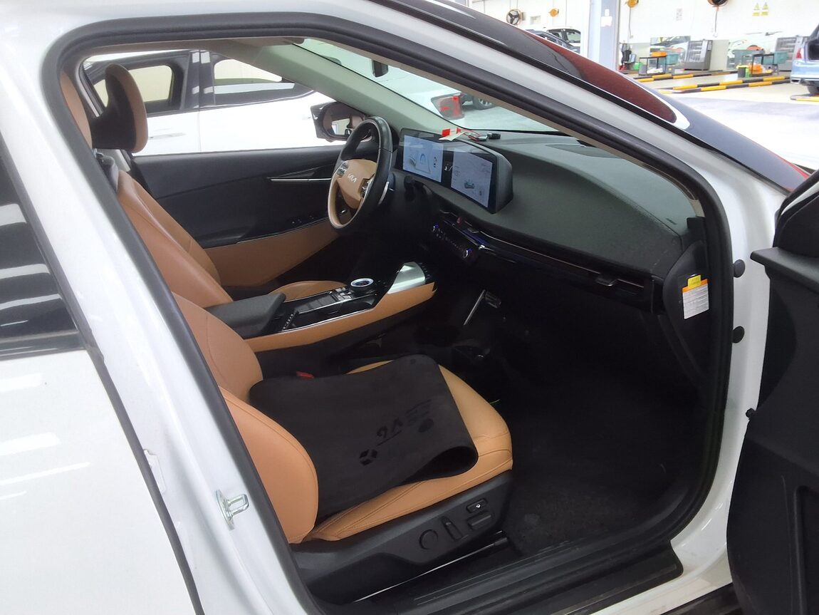 KIA EV6 LONG RANGE 2WD EARTH 2024 - zdjęcie 15