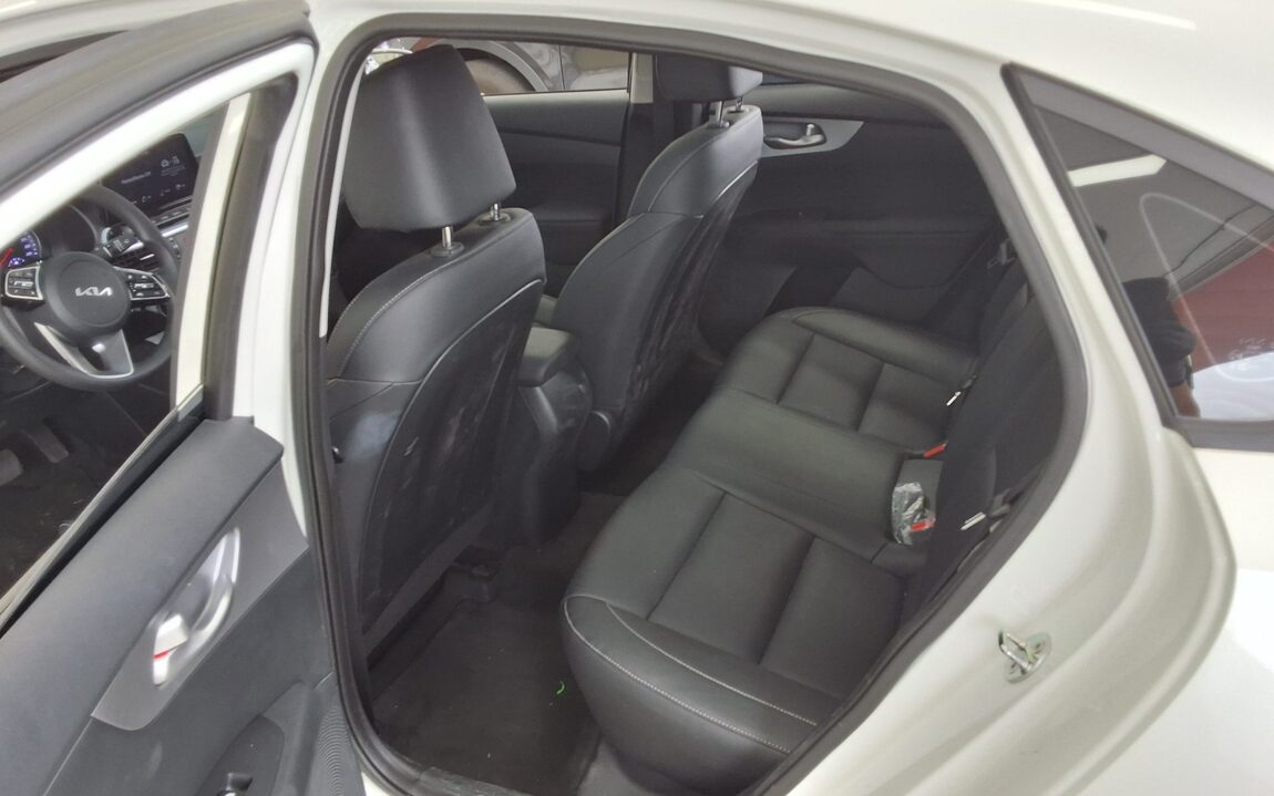 KIA THE NEW K3 1.6 GASOLINE TRENDY 2024 - zdjęcie 12