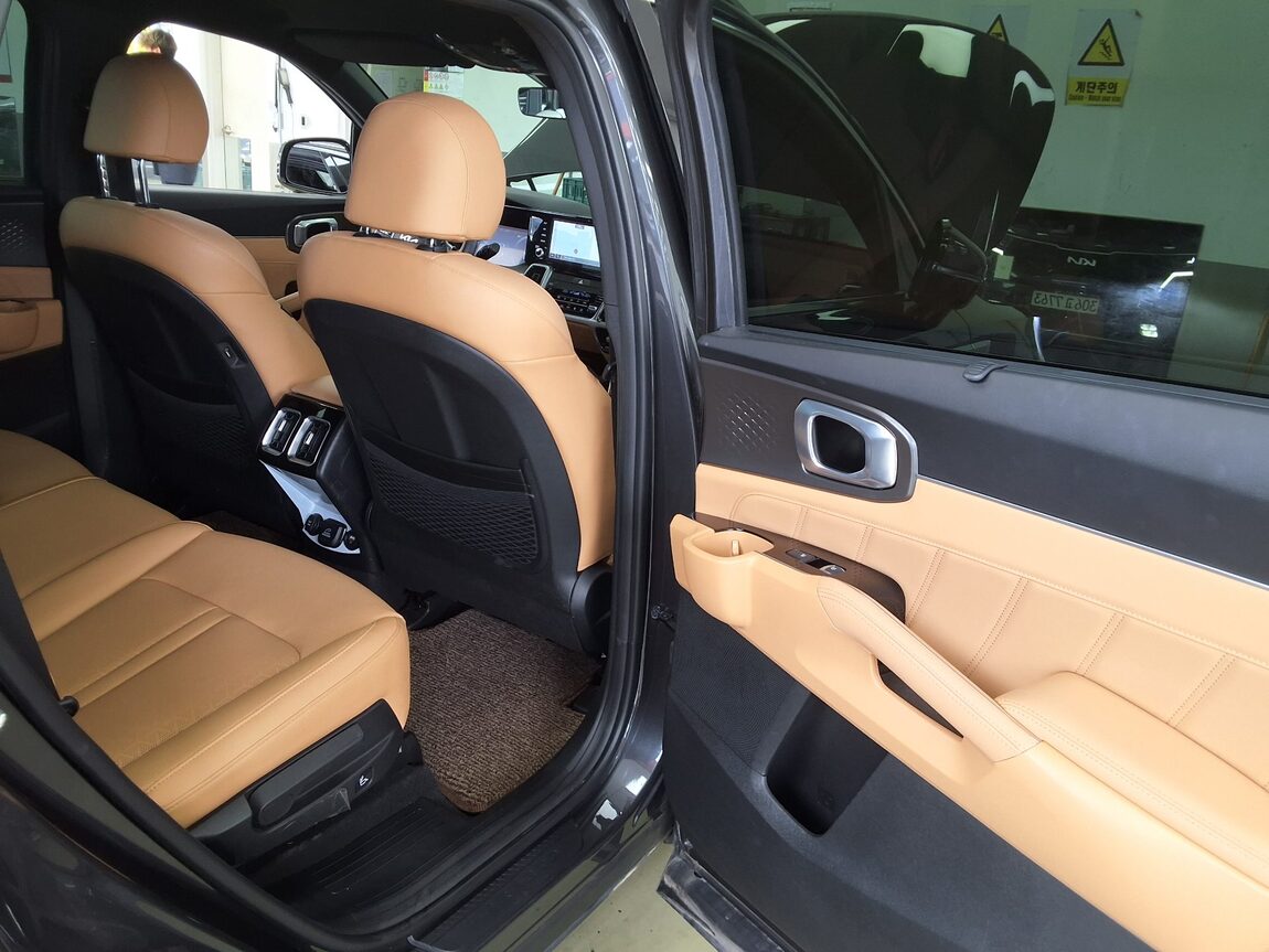 KIA NEW SORENTO HYBRID (MQ4) 1.6 HEV 4WD NOBLESSE 2023 - zdjęcie 13