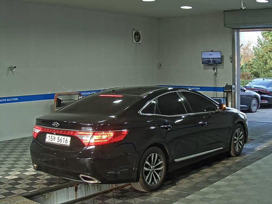 HYUNDAI GRANDEUR HG LPI RENTAL CAR PRIME 2012 - zdjęcie 5
