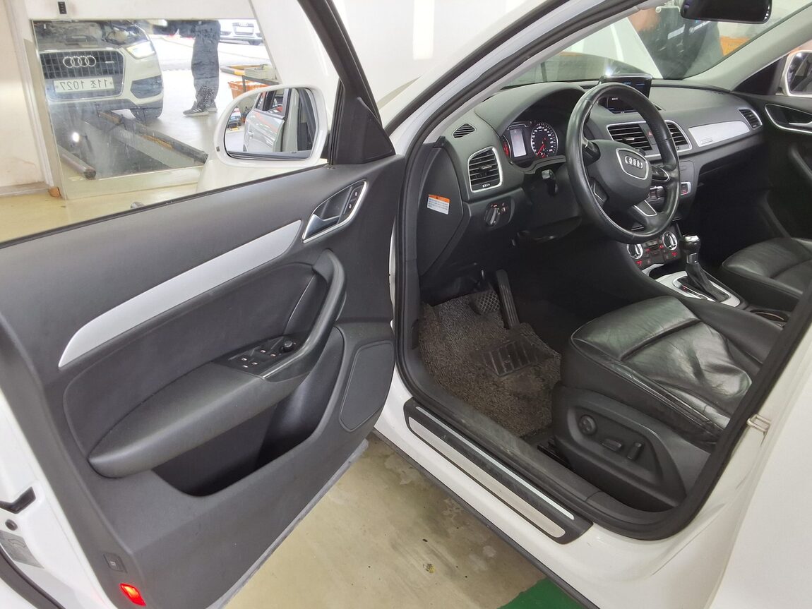 AUDI Q3 30 TDI QUATTRO 2015 - zdjęcie 10