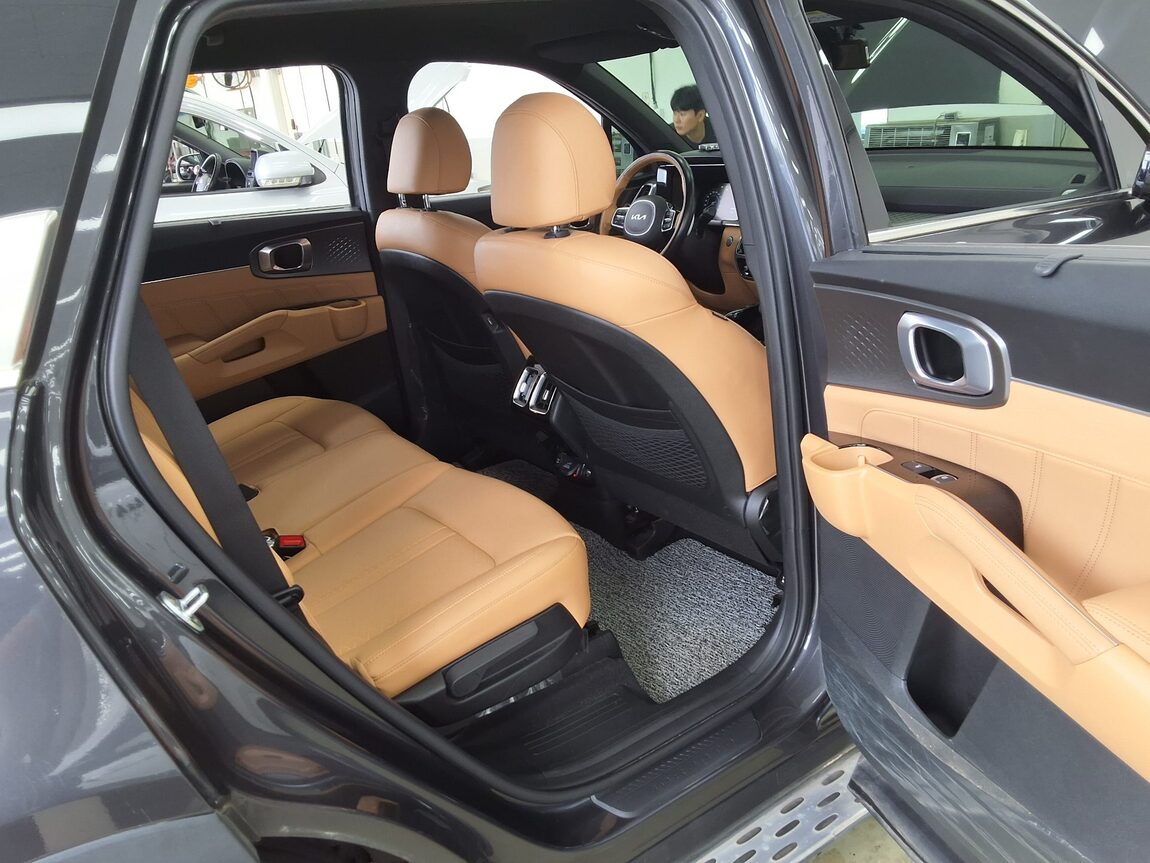 KIA NEW SORENTO (MQ4) 2.2 DIESEL 4WD NOBLESSE 2023 - zdjęcie 13