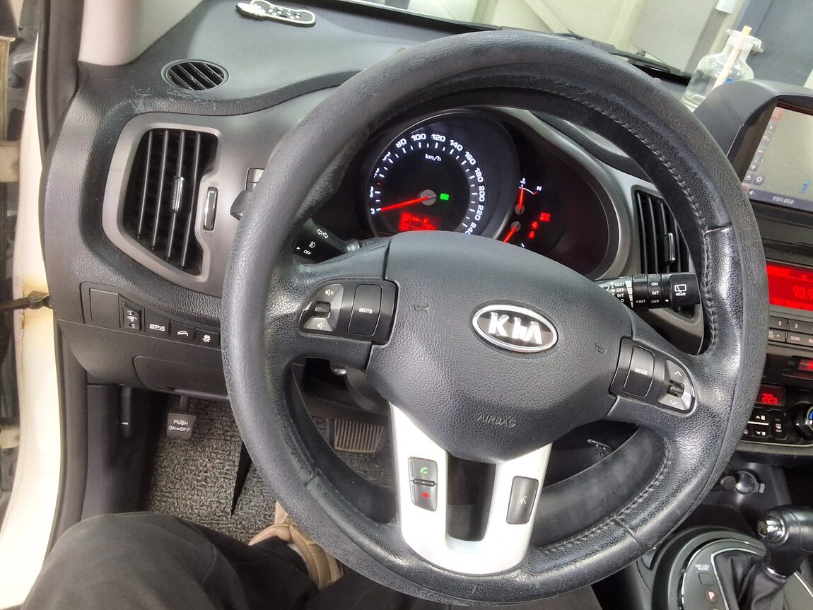 KIA SPORTAGE R DIESEL R2.0 2WD TLX LUXURY MODEL 2011 - zdjęcie 23
