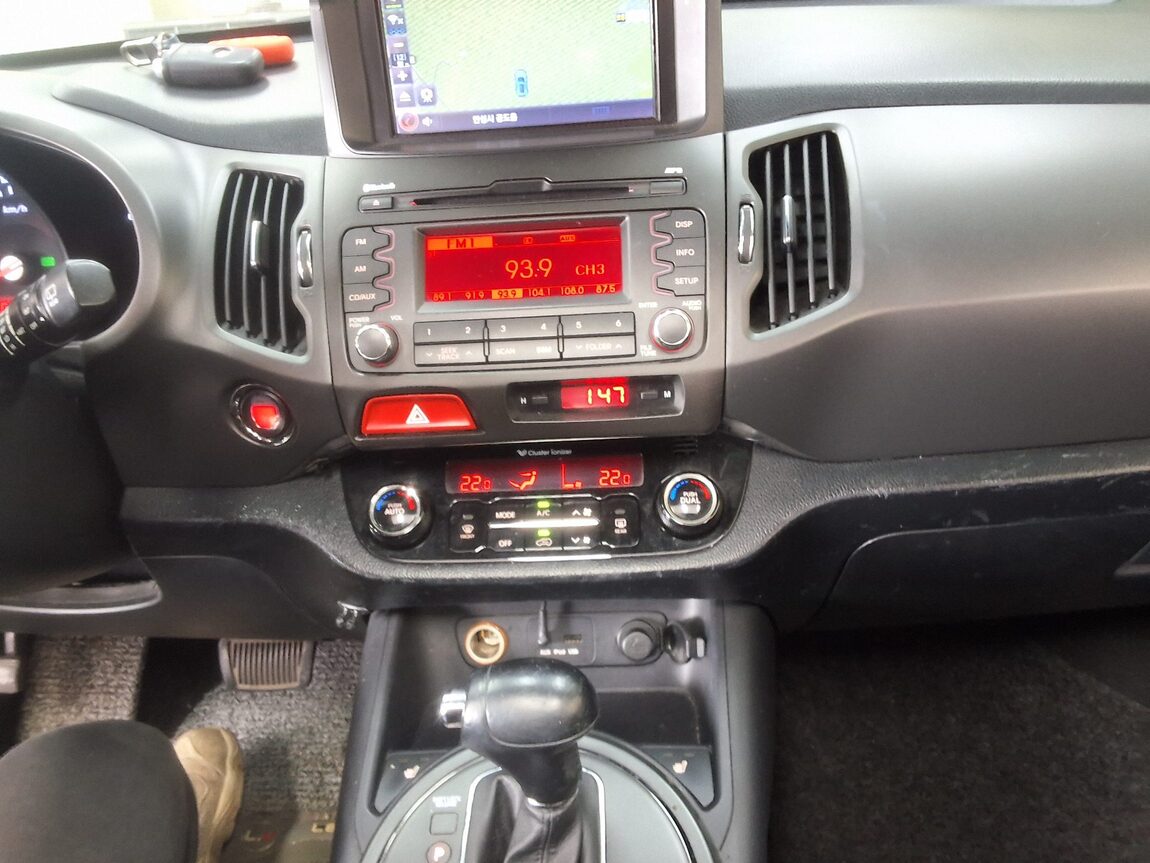 KIA SPORTAGE R DIESEL R2.0 2WD TLX LUXURY MODEL 2011 - zdjęcie 24