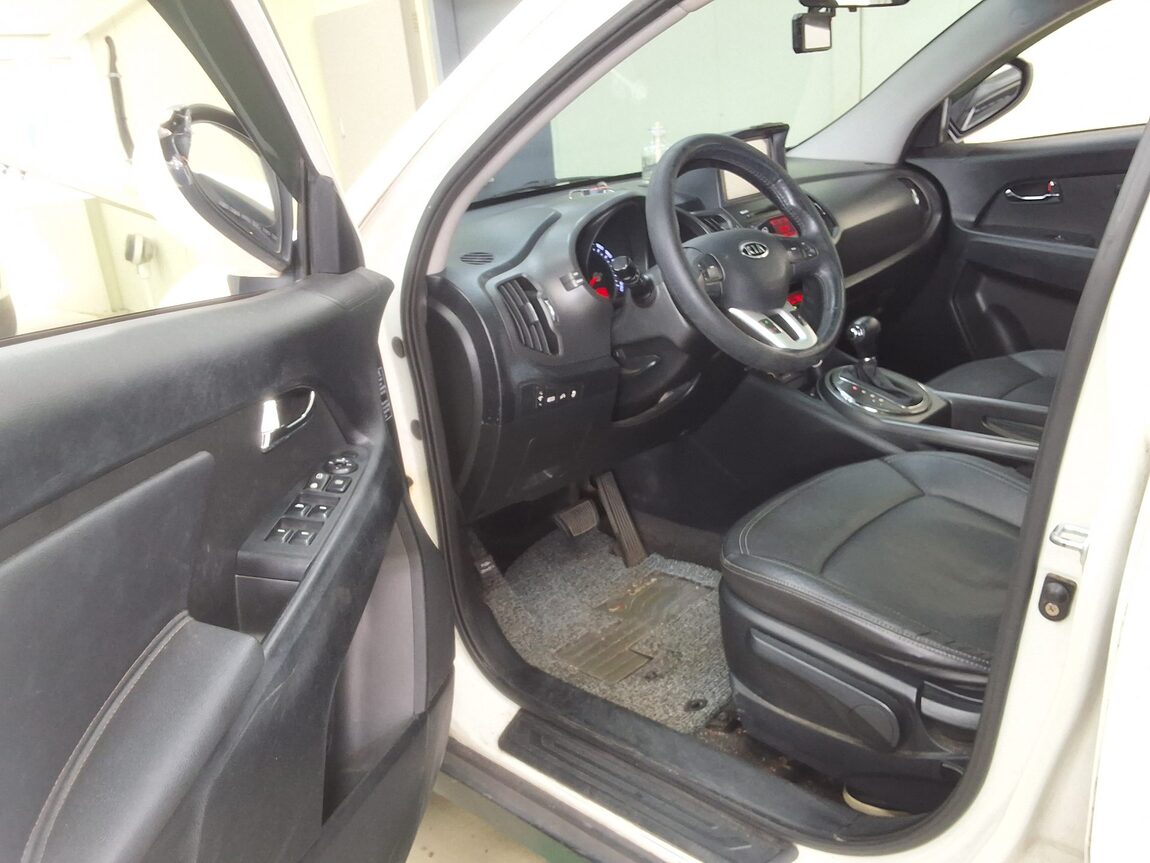 KIA SPORTAGE R DIESEL R2.0 2WD TLX LUXURY MODEL 2011 - zdjęcie 11