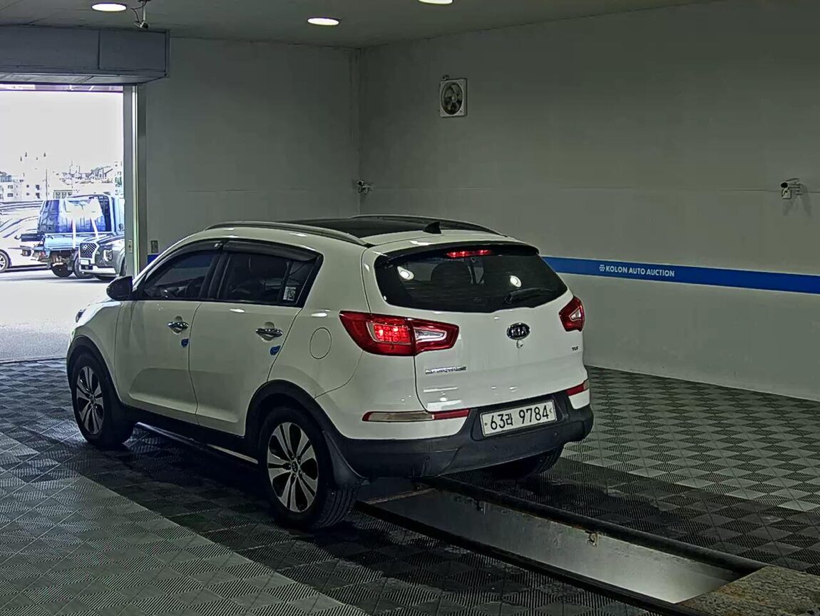 KIA SPORTAGE R DIESEL R2.0 2WD TLX LUXURY MODEL 2011 - zdjęcie 6