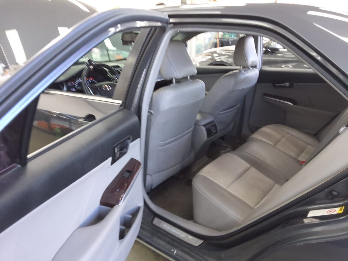 TOYOTA CAMRY (9TH GEN) 2.5 XLE 2012 - zdjęcie 12
