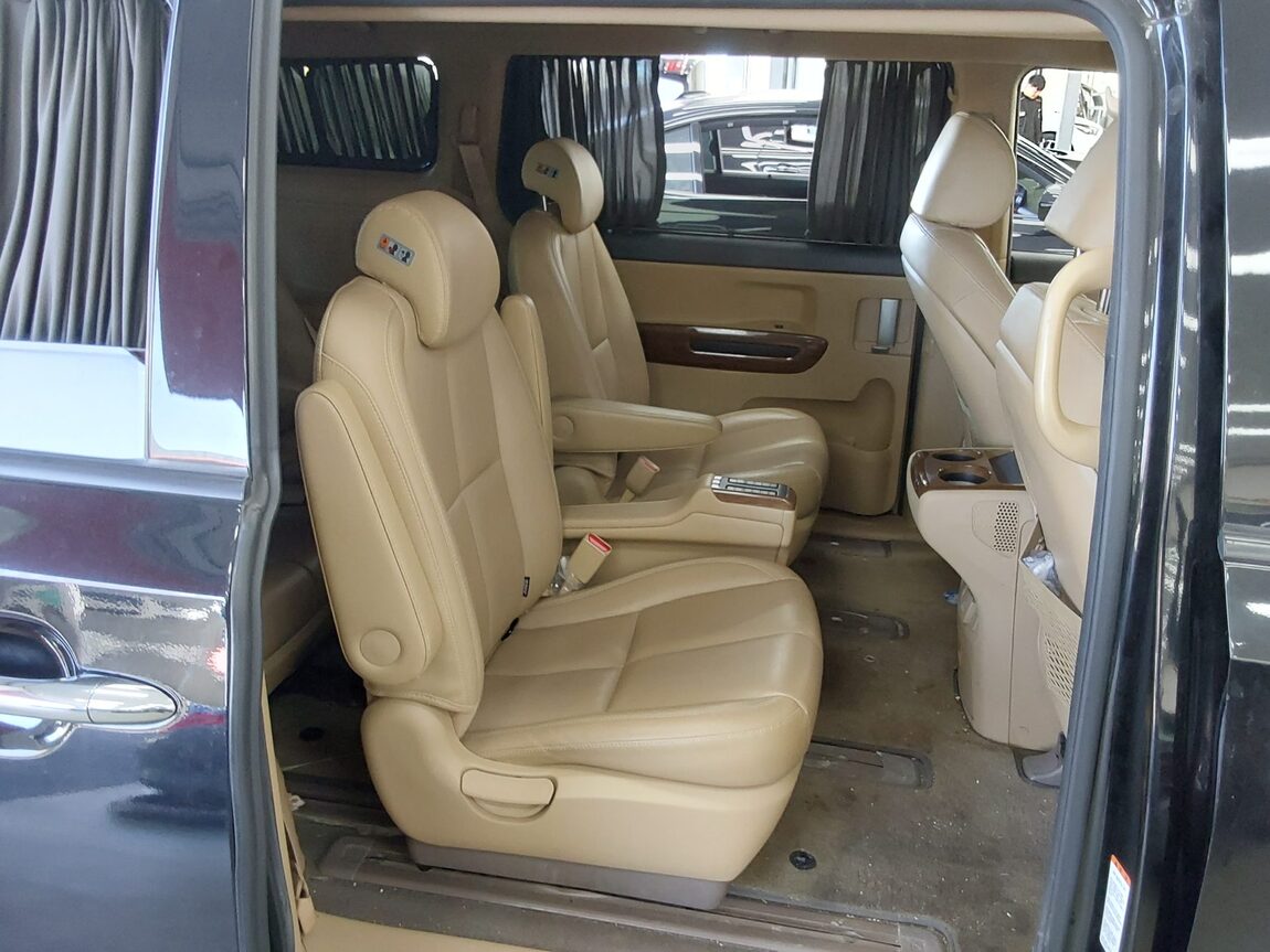 KIA ALL NEW CARNIVAL HI-LIMOUSINE DIESEL 9-SEATER NOBLESSE 2018 - zdjęcie 13