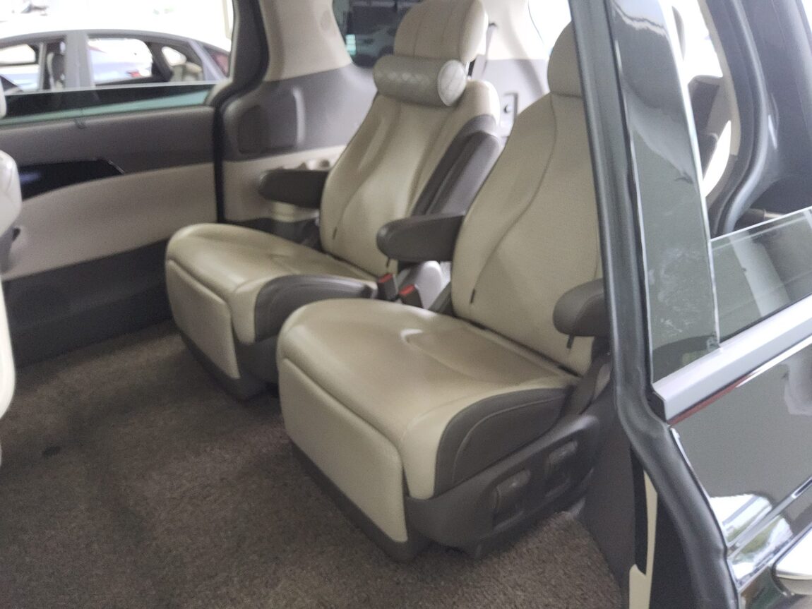KIA NEW CARNIVAL (KA4) 7-SEATER GASOLINE SIGNATURE 2023 - zdjęcie 12